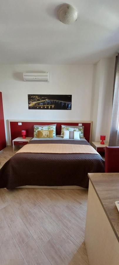B&B New Acropolis 阿格罗波利 外观 照片